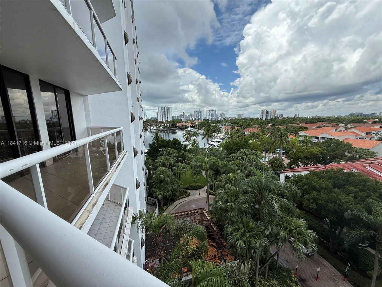 3610 Yacht Club Dr, Unit 713, Aventura, FL 33180 Photo