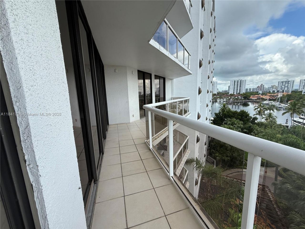 3610 Yacht Club Dr, Unit 713, Aventura, FL 33180 Photo