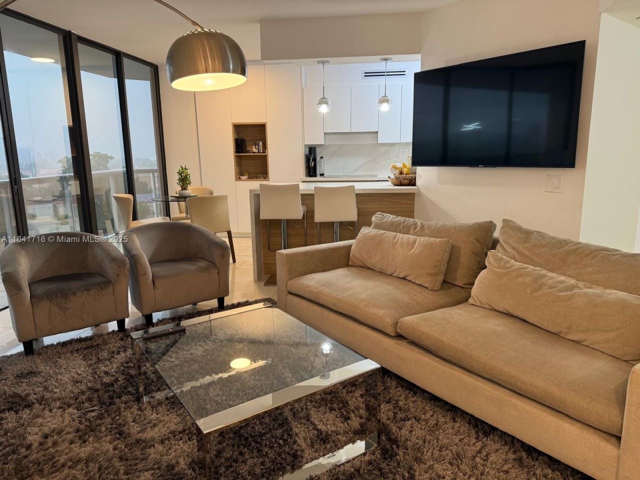 3610 Yacht Club Dr, Unit 713, Aventura, FL 33180 Photo