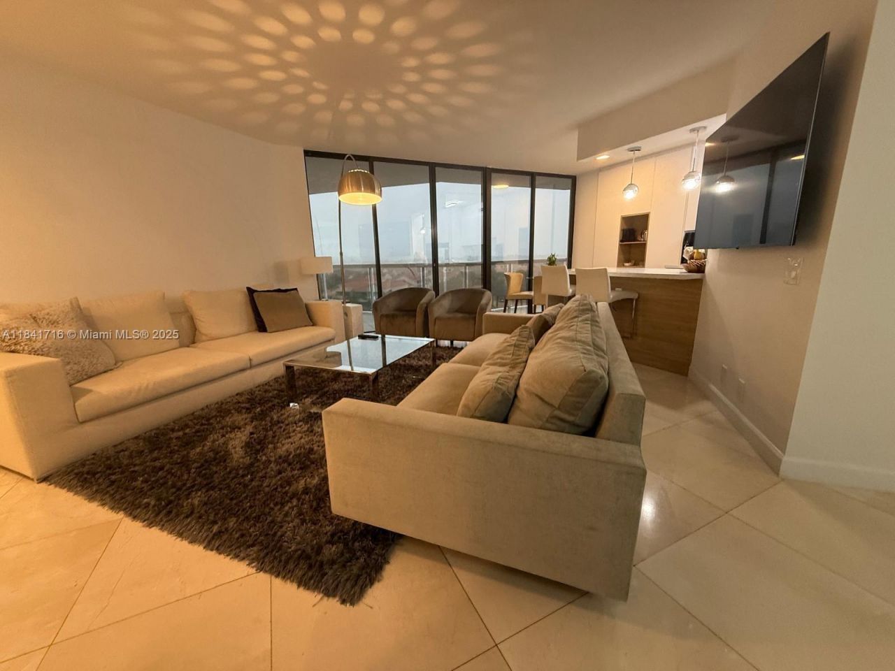 3610 Yacht Club Dr, Unit 713, Aventura, FL 33180 Photo