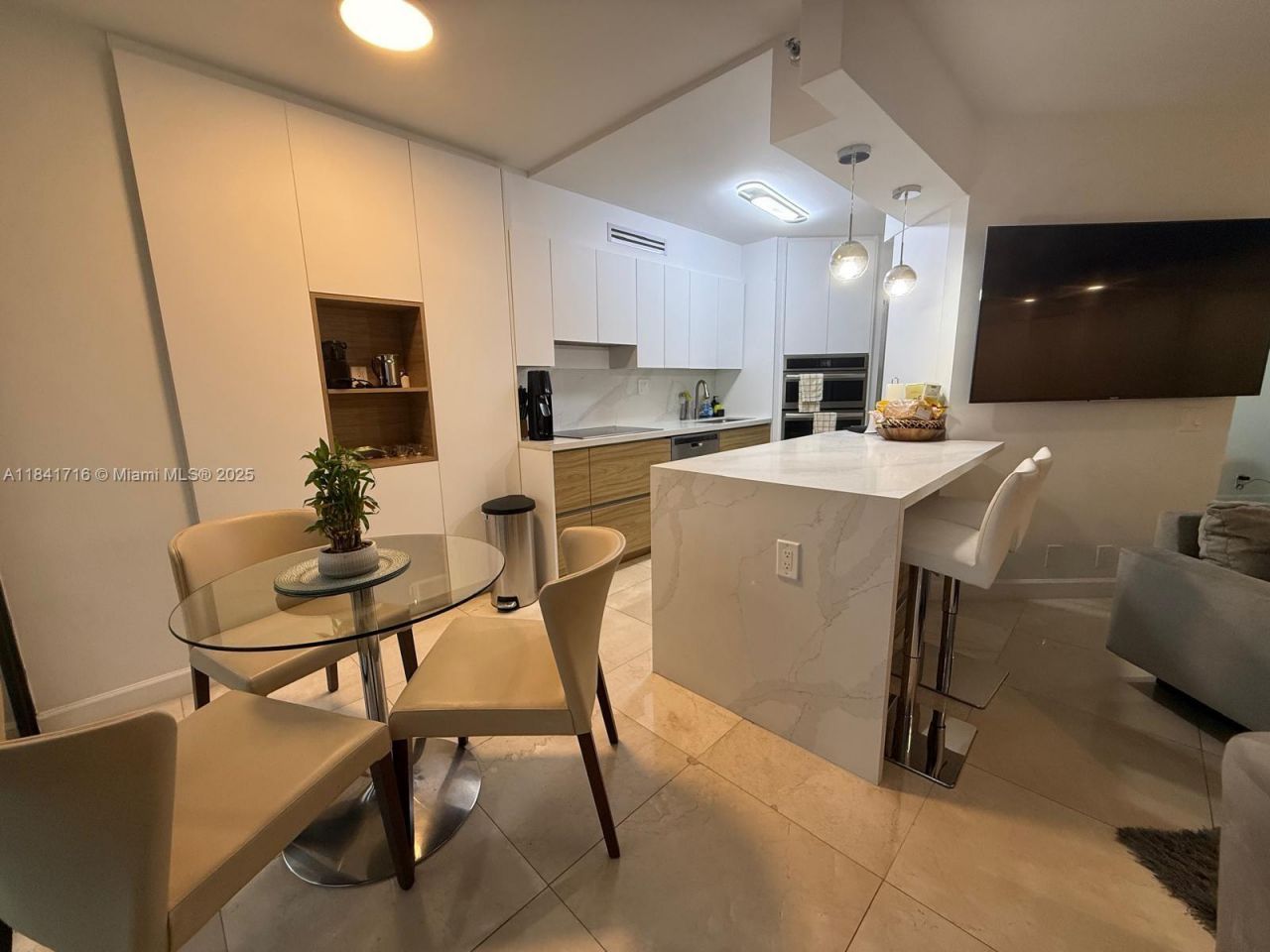 3610 Yacht Club Dr, Unit 713, Aventura, FL 33180 Photo