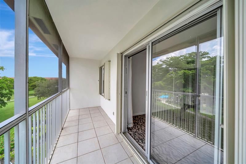 13250 SW 7th Court, Unit 402L, Pembroke Pines, FL 33027 Photo