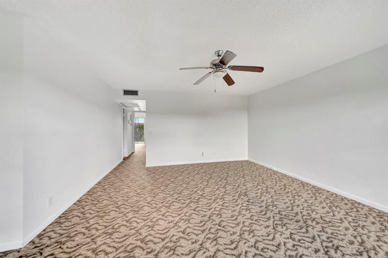 13250 SW 7th Court, Unit 402L, Pembroke Pines, FL 33027 Photo