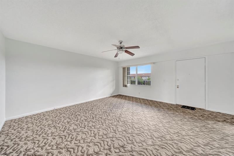 13250 SW 7th Court, Unit 402L, Pembroke Pines, FL 33027 Photo