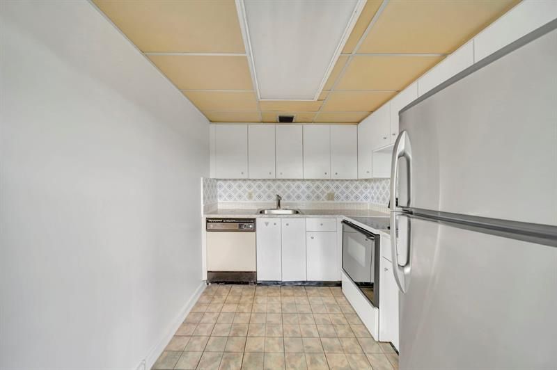 13250 SW 7th Court, Unit 402L, Pembroke Pines, FL 33027 Photo