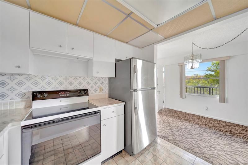 13250 SW 7th Court, Unit 402L, Pembroke Pines, FL 33027 Photo