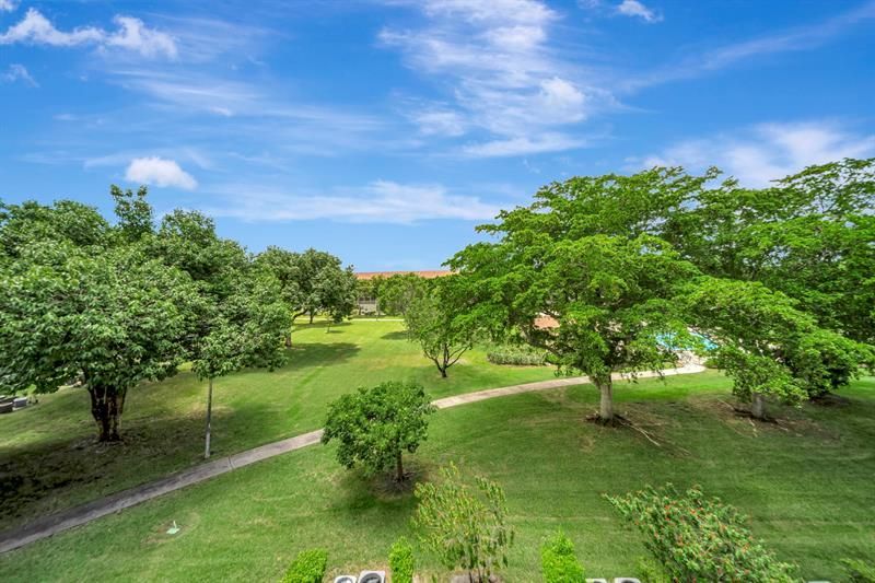 13250 SW 7th Court, Unit 402L, Pembroke Pines, FL 33027 Photo