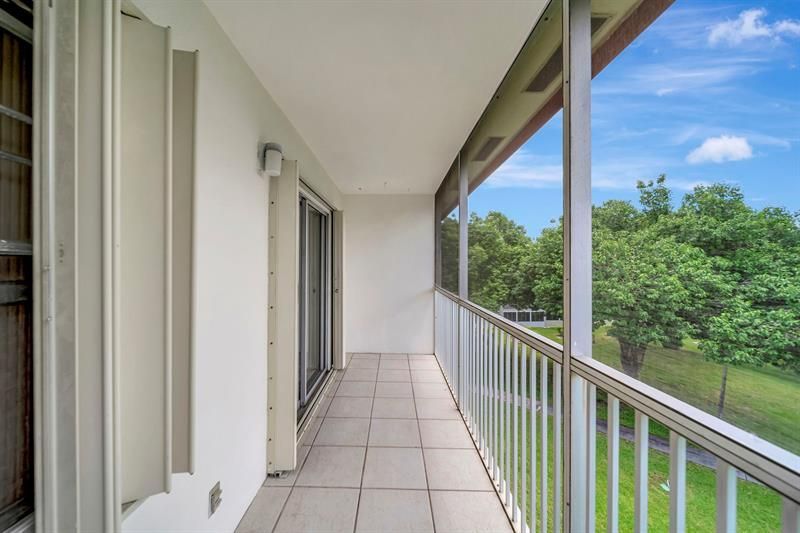 13250 SW 7th Court, Unit 402L, Pembroke Pines, FL 33027 Photo
