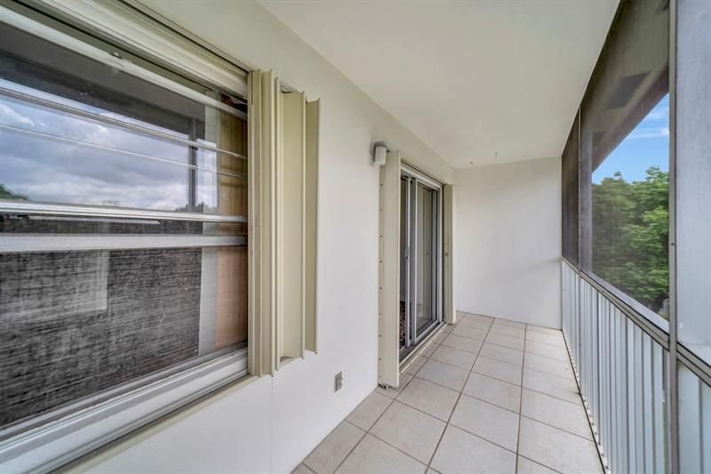 13250 SW 7th Court, Unit 402L, Pembroke Pines, FL 33027 Photo