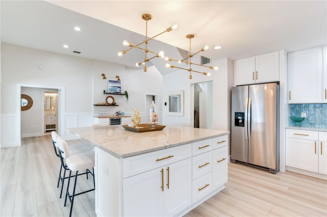 17081 Dolphin Drive, North Redington Beach, FL 33708 Photo