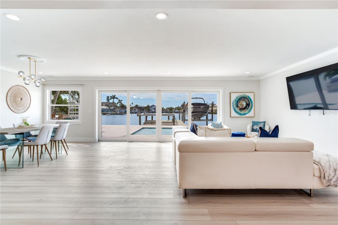 17081 Dolphin Drive, North Redington Beach, FL 33708 Photo