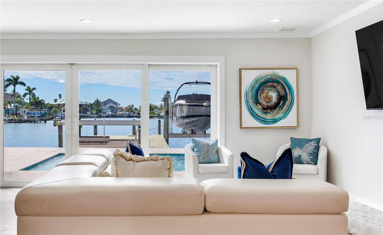 17081 Dolphin Drive, North Redington Beach, FL 33708 Photo