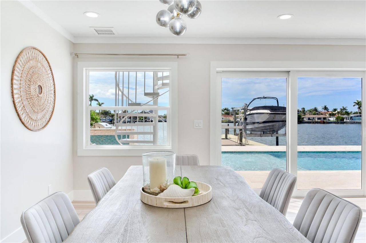 17081 Dolphin Drive, North Redington Beach, FL 33708 Photo