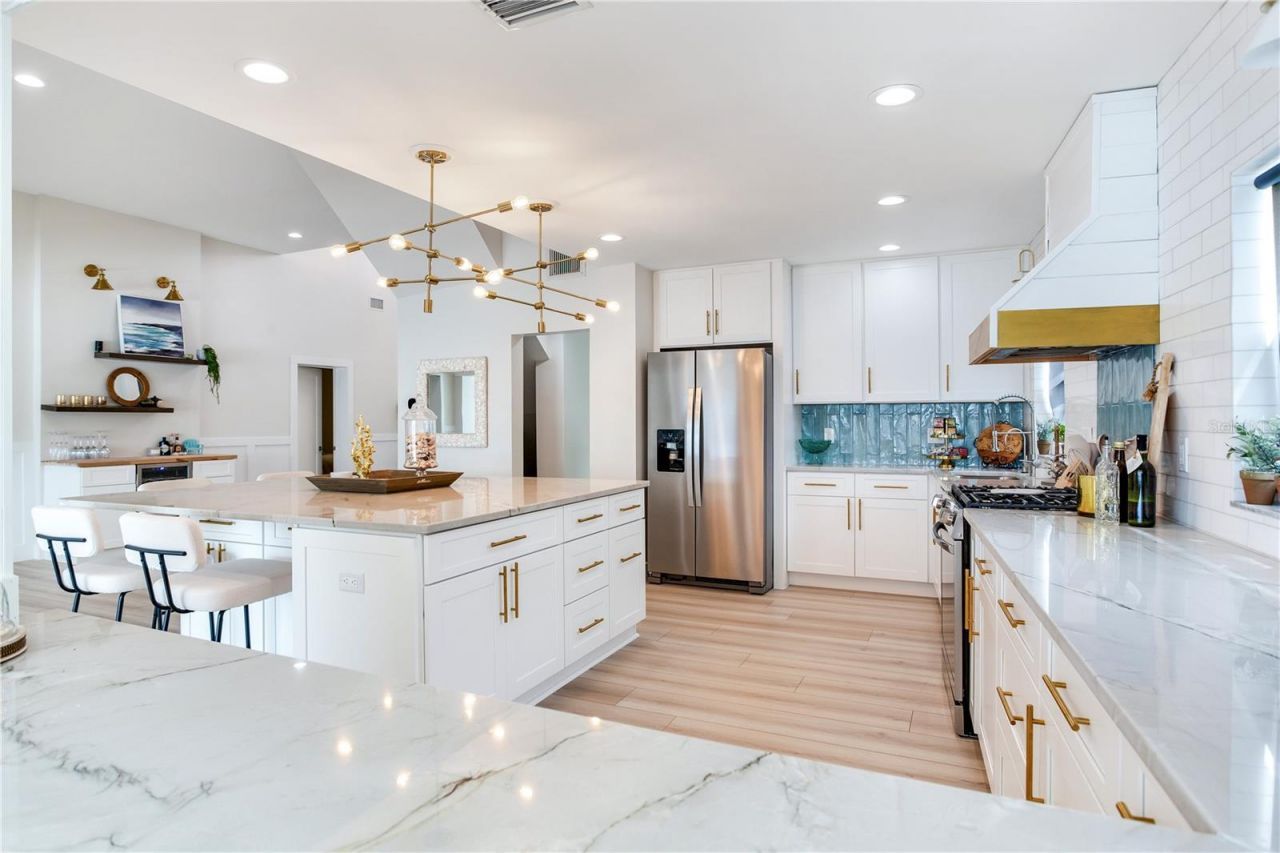 17081 Dolphin Drive, North Redington Beach, FL 33708 Photo