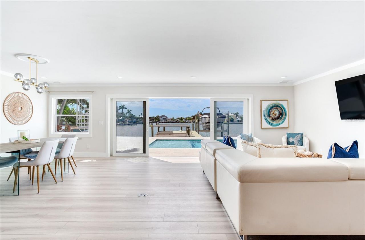 17081 Dolphin Drive, North Redington Beach, FL 33708 Photo