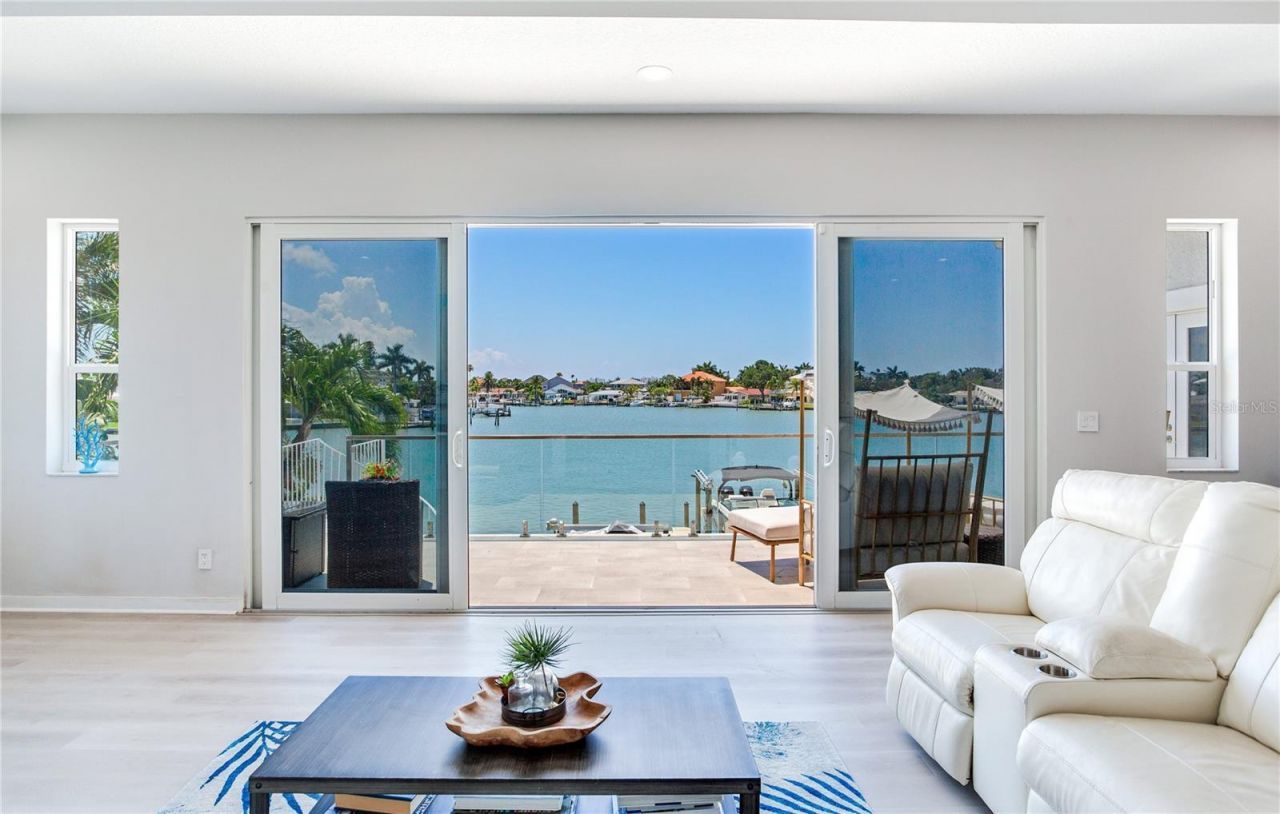 17081 Dolphin Drive, North Redington Beach, FL 33708 Photo