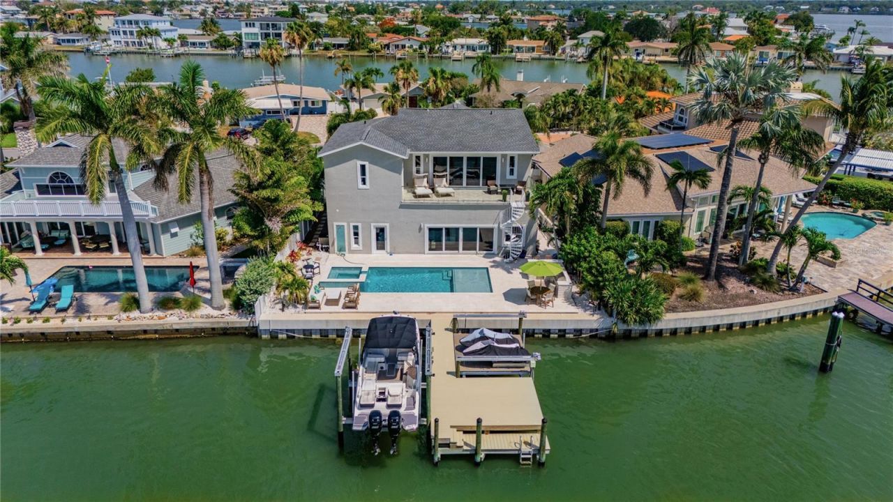 17081 Dolphin Drive, North Redington Beach, FL 33708 Photo