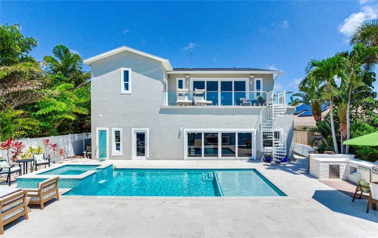 17081 Dolphin Drive, North Redington Beach, FL 33708 Photo