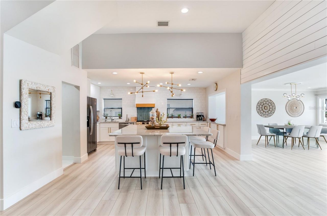 17081 Dolphin Drive, North Redington Beach, FL 33708 Photo