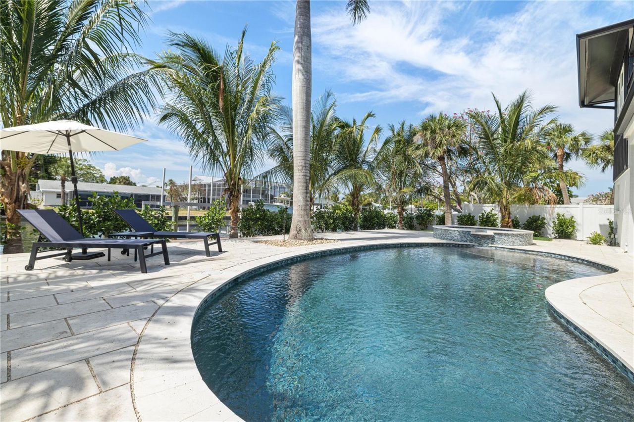 405 28th Street, Holmes Beach, FL 34217 Photo