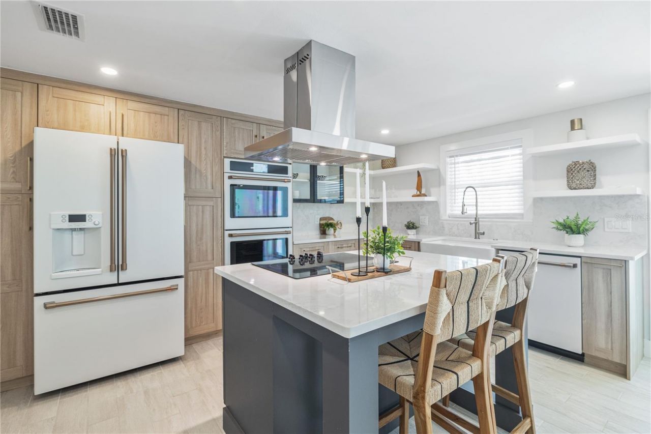 405 28th Street, Holmes Beach, FL 34217 Photo