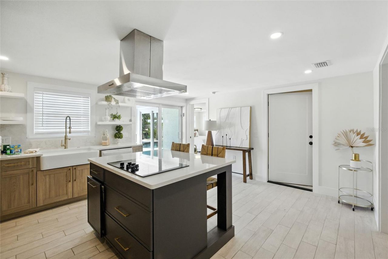 405 28th Street, Holmes Beach, FL 34217 Photo