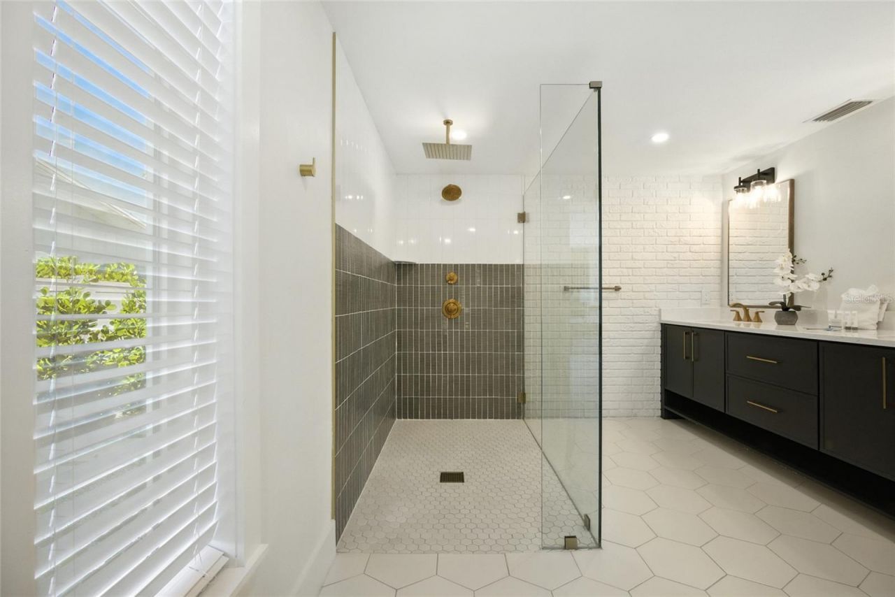 405 28th Street, Holmes Beach, FL 34217 Photo