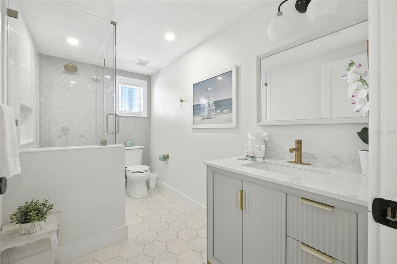 405 28th Street, Holmes Beach, FL 34217 Photo