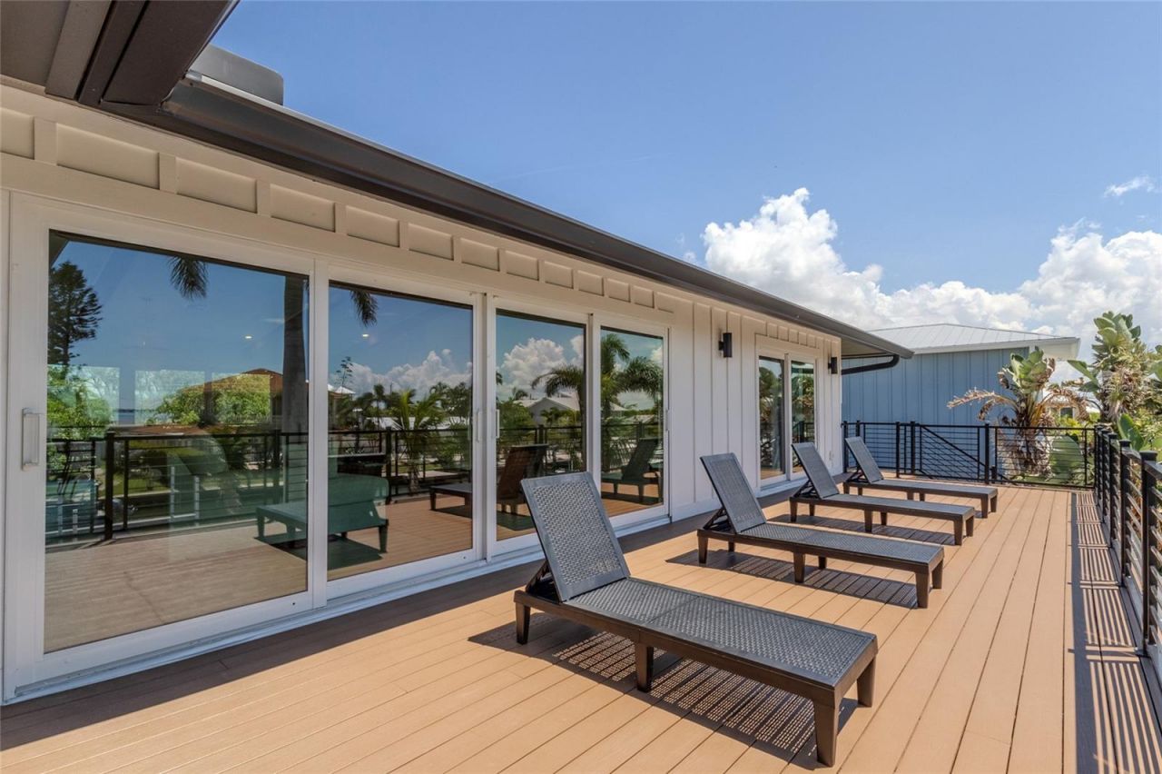 405 28th Street, Holmes Beach, FL 34217 Photo