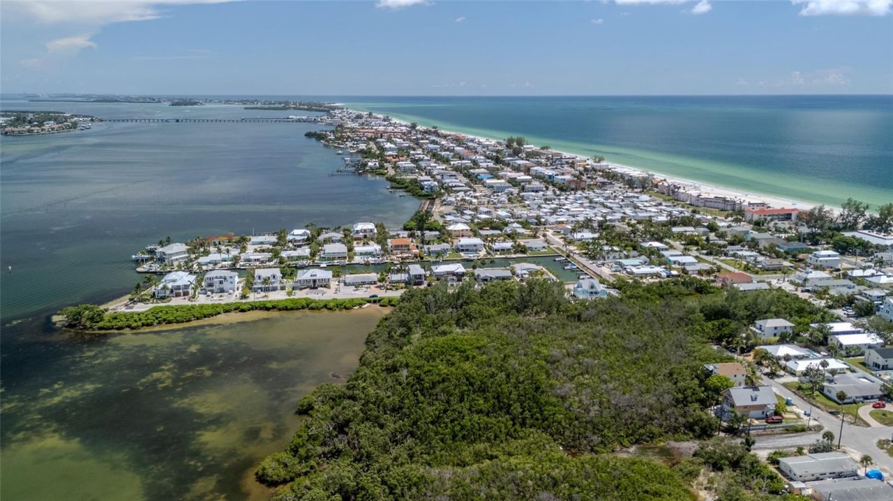 405 28th Street, Holmes Beach, FL 34217 Photo