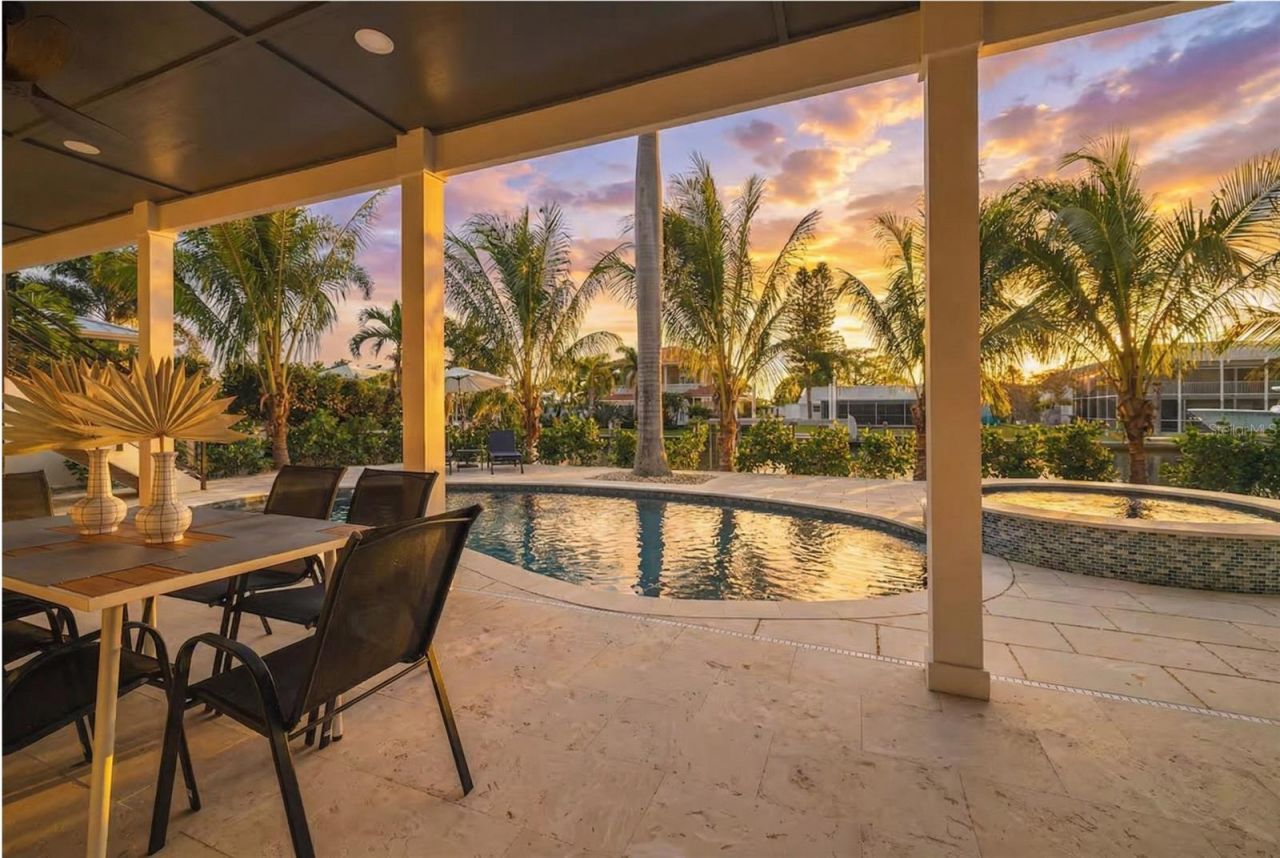 405 28th Street, Holmes Beach, FL 34217 Photo