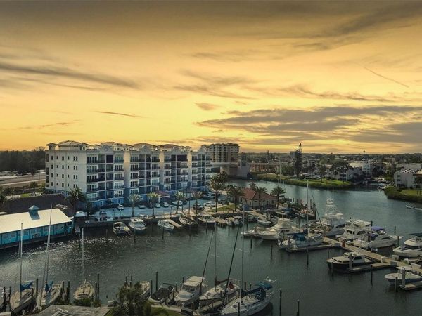 503 N TAMIAMI TRAIL, Unit 301, VENICE, FL 34285