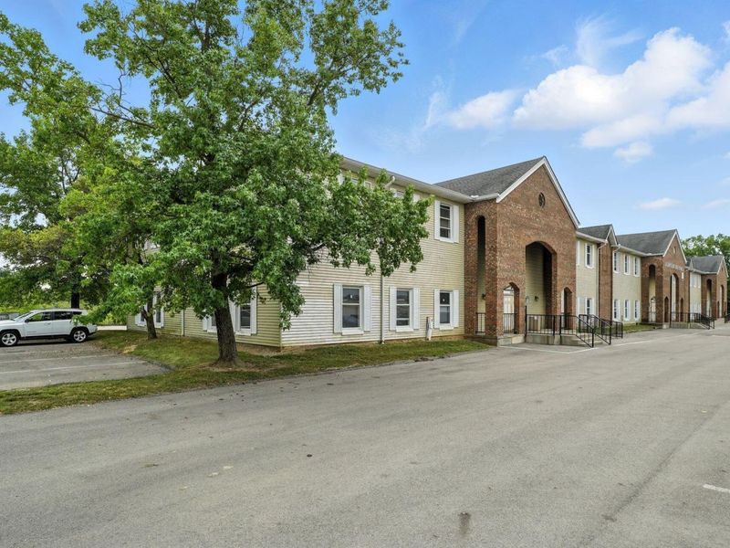 2244 S Hamilton Road, Unit 201F, Columbus, OH 43232 Photo 1