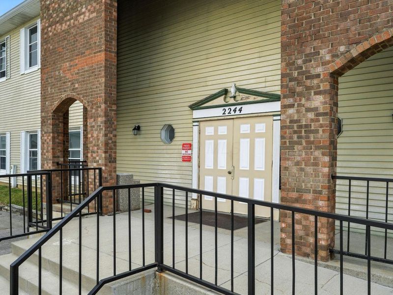 2244 S Hamilton Road, Unit 201F, Columbus, OH 43232 Photo 4