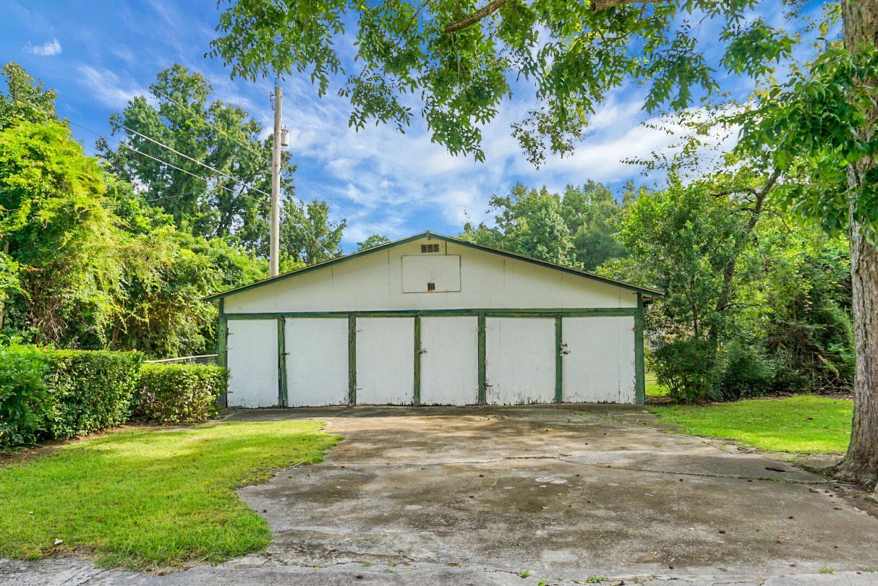 174 Roosevelt Drive Photo 13