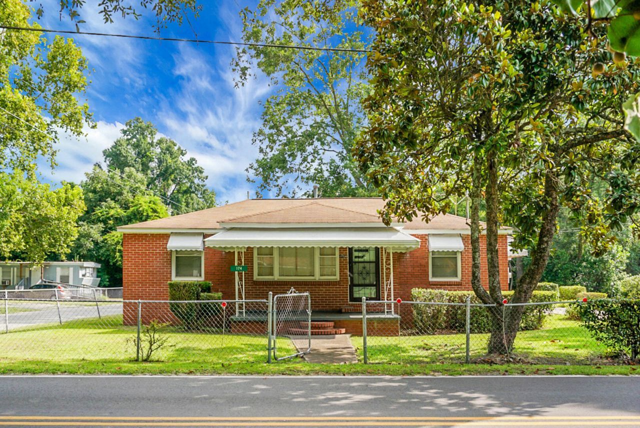 174 Roosevelt Drive Photo 2