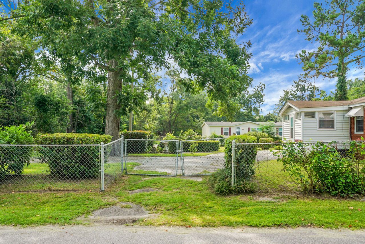 174 Roosevelt Drive Photo 4