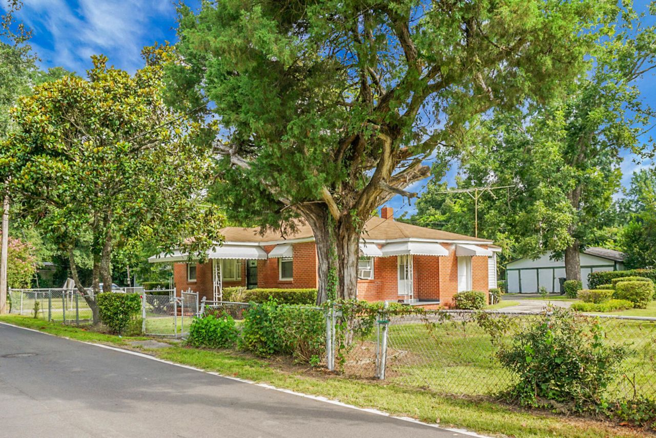 174 Roosevelt Drive Photo 7