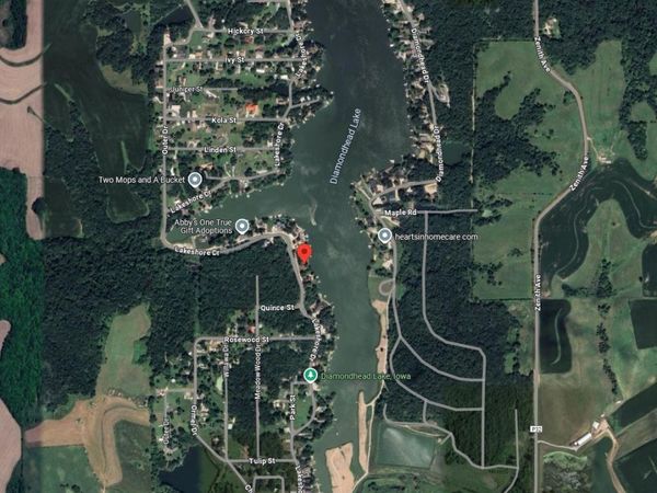 8362 Lakeshore Drive, Dexter, IA 50070