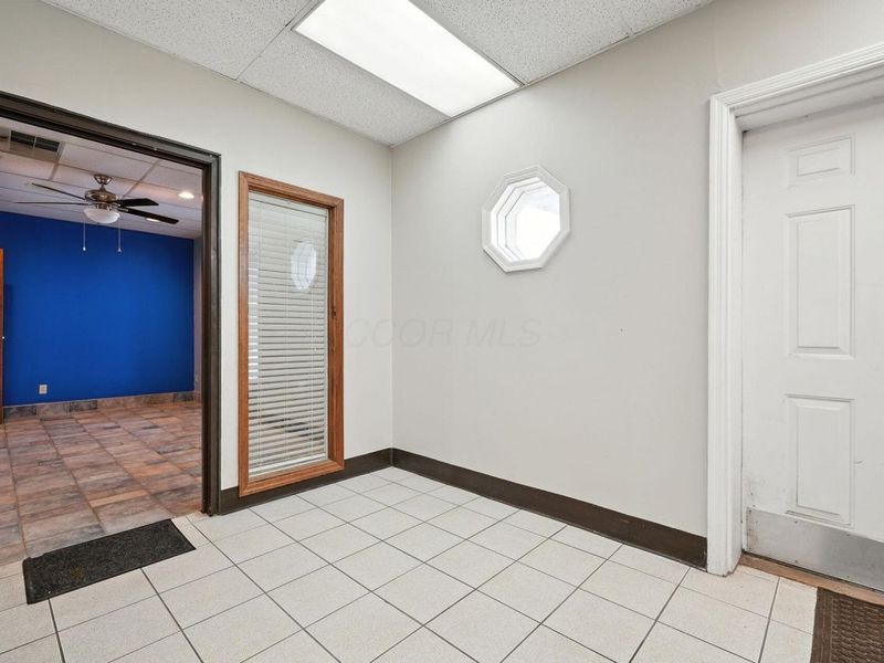 2244 S Hamilton Road, Unit 2244-101/1, Columbus, OH 43232 Photo 2