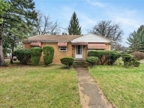 11206 Park Heights Avenue, Garfield Heights, OH 44125