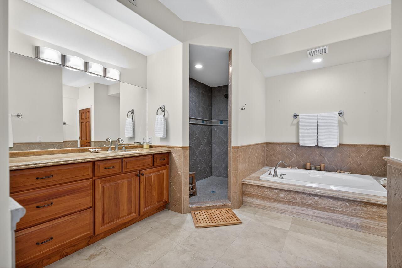 1160 SW Chapman Way, Unit 204, Palm City, FL 34990 Photo