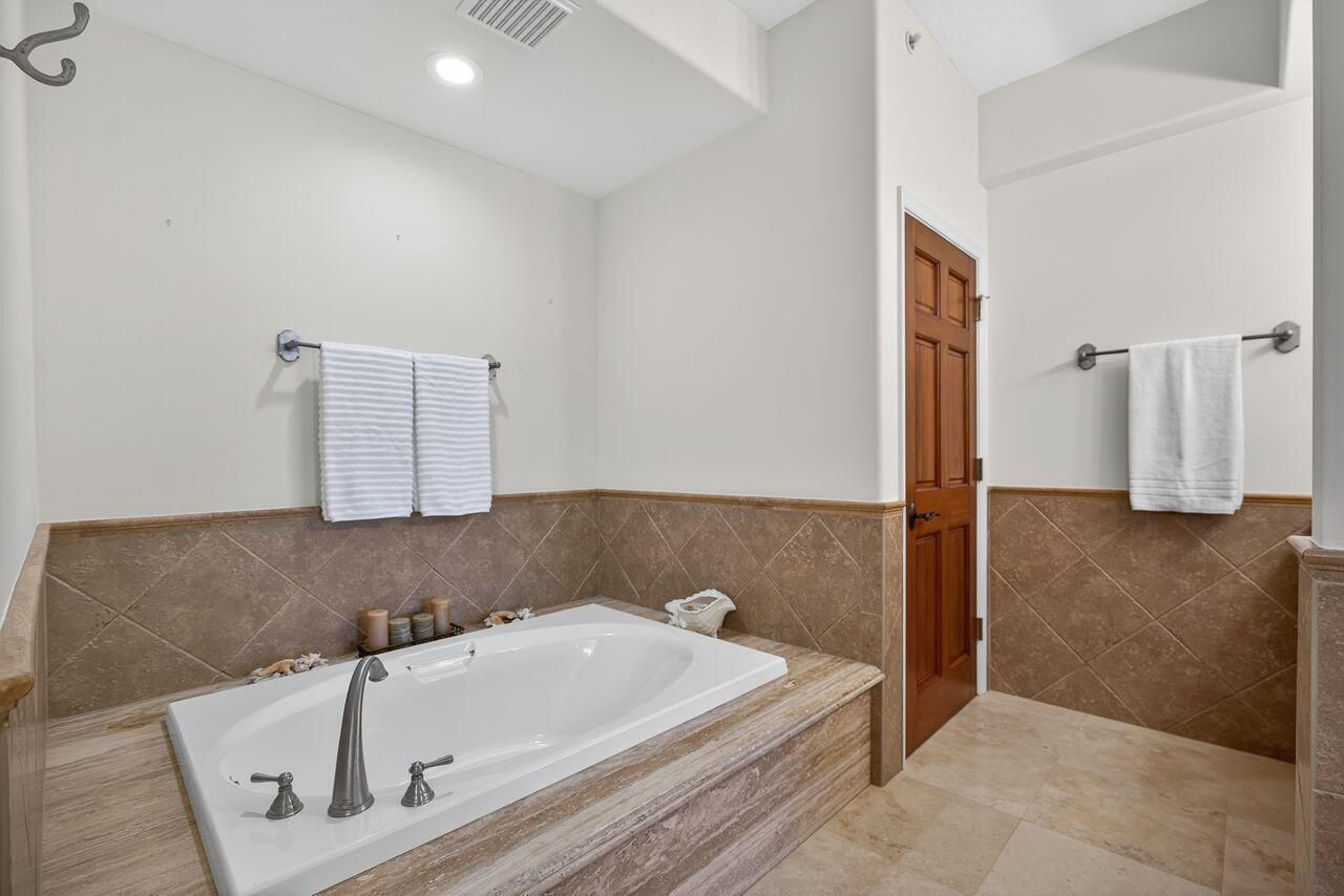 1160 SW Chapman Way, Unit 204, Palm City, FL 34990 Photo