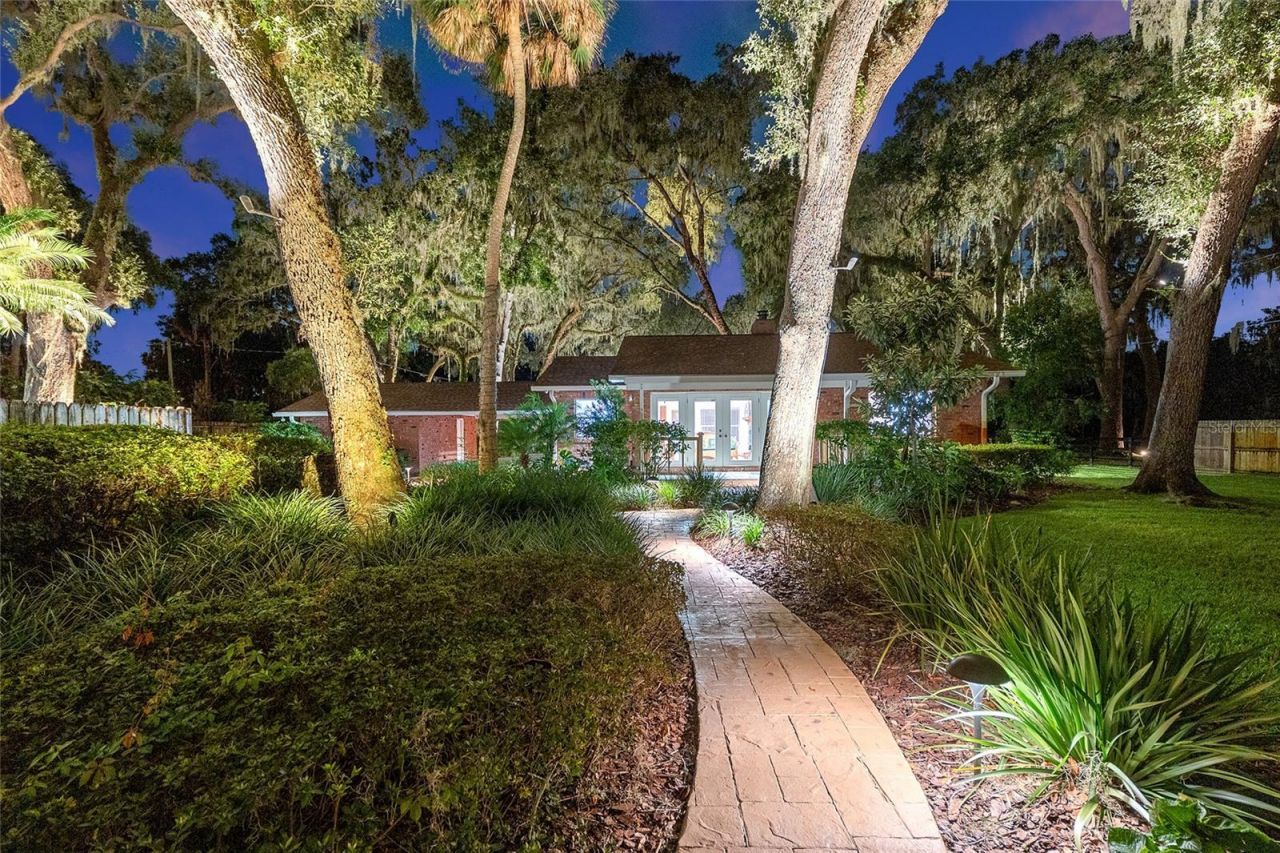 10745 SE Sunset Harbor Road, Summerfield, FL 34491 Photo