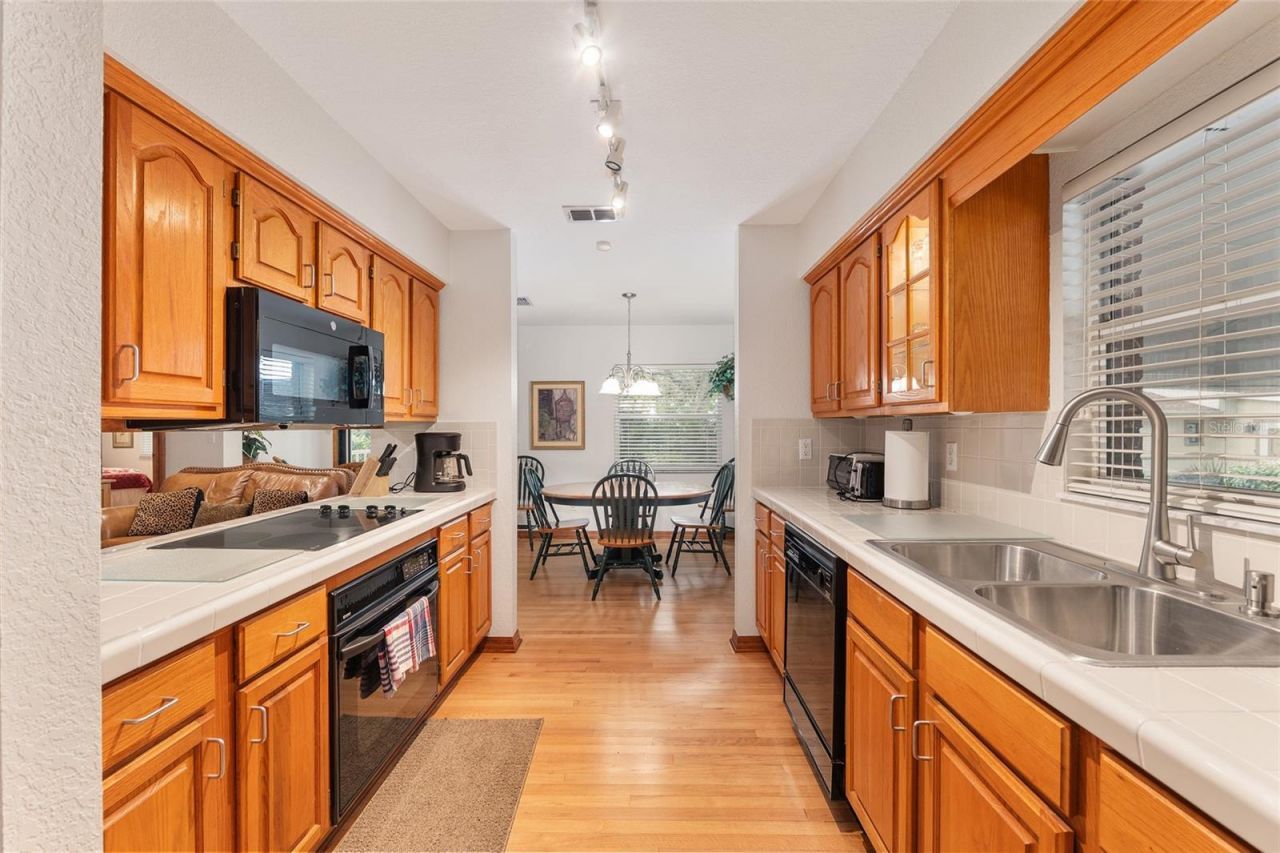 10745 SE Sunset Harbor Road, Summerfield, FL 34491 Photo