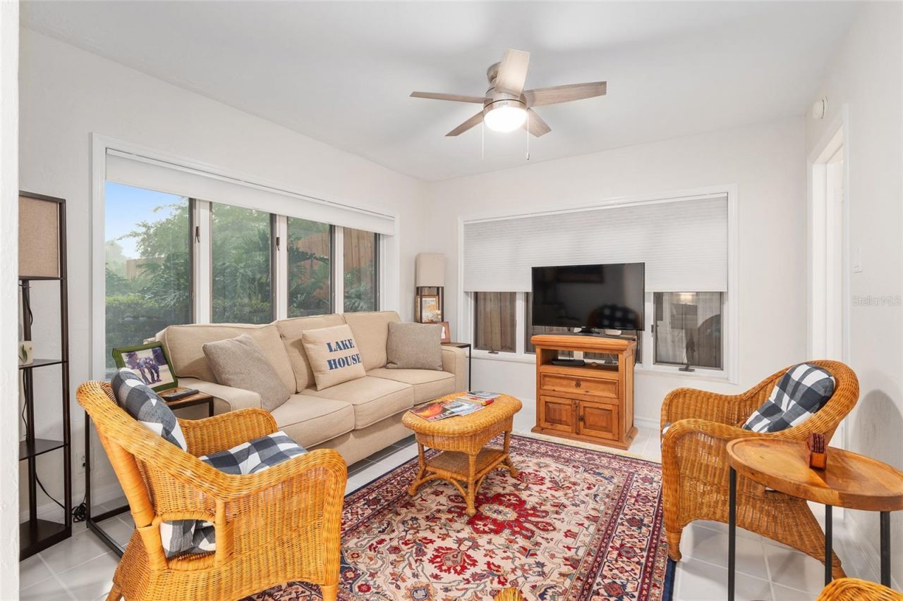 10745 SE Sunset Harbor Road, Summerfield, FL 34491 Photo