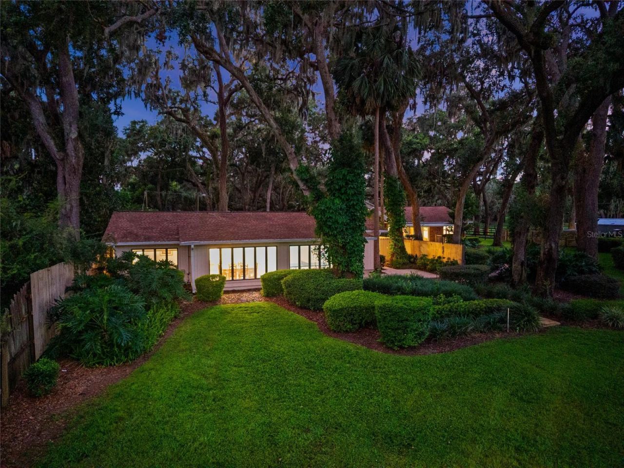 10745 SE Sunset Harbor Road, Summerfield, FL 34491 Photo