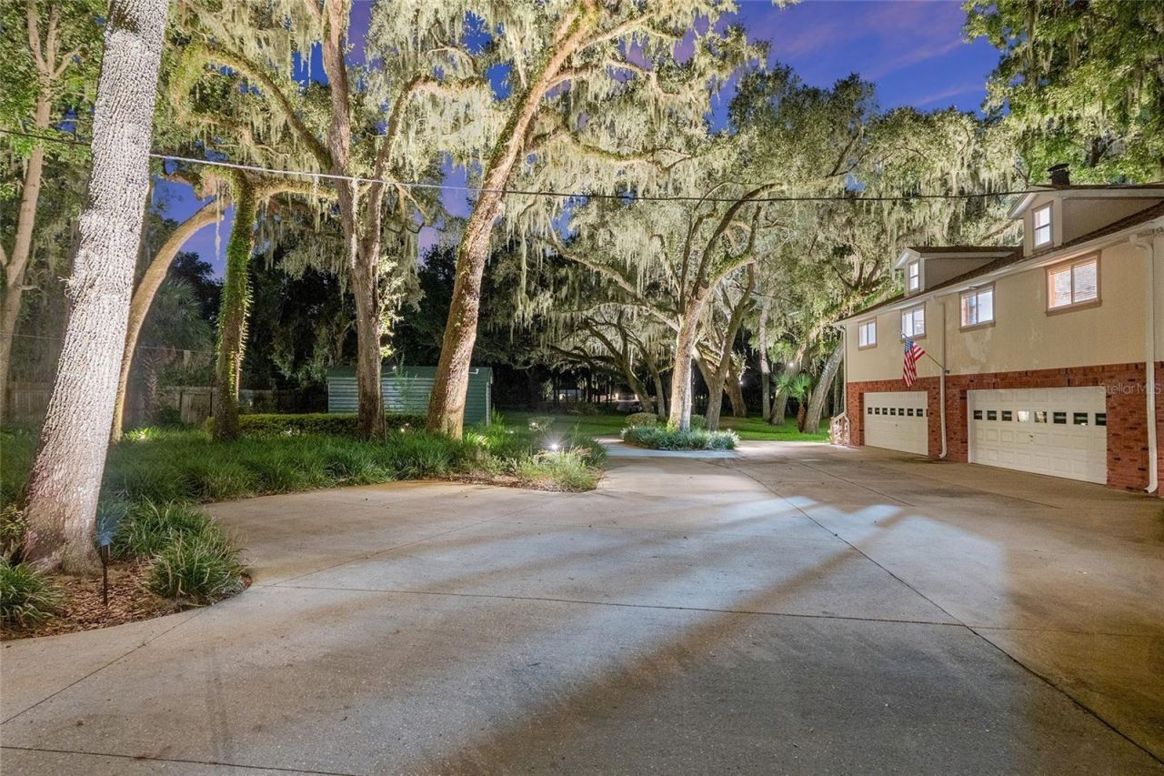 10745 SE Sunset Harbor Road, Summerfield, FL 34491 Photo