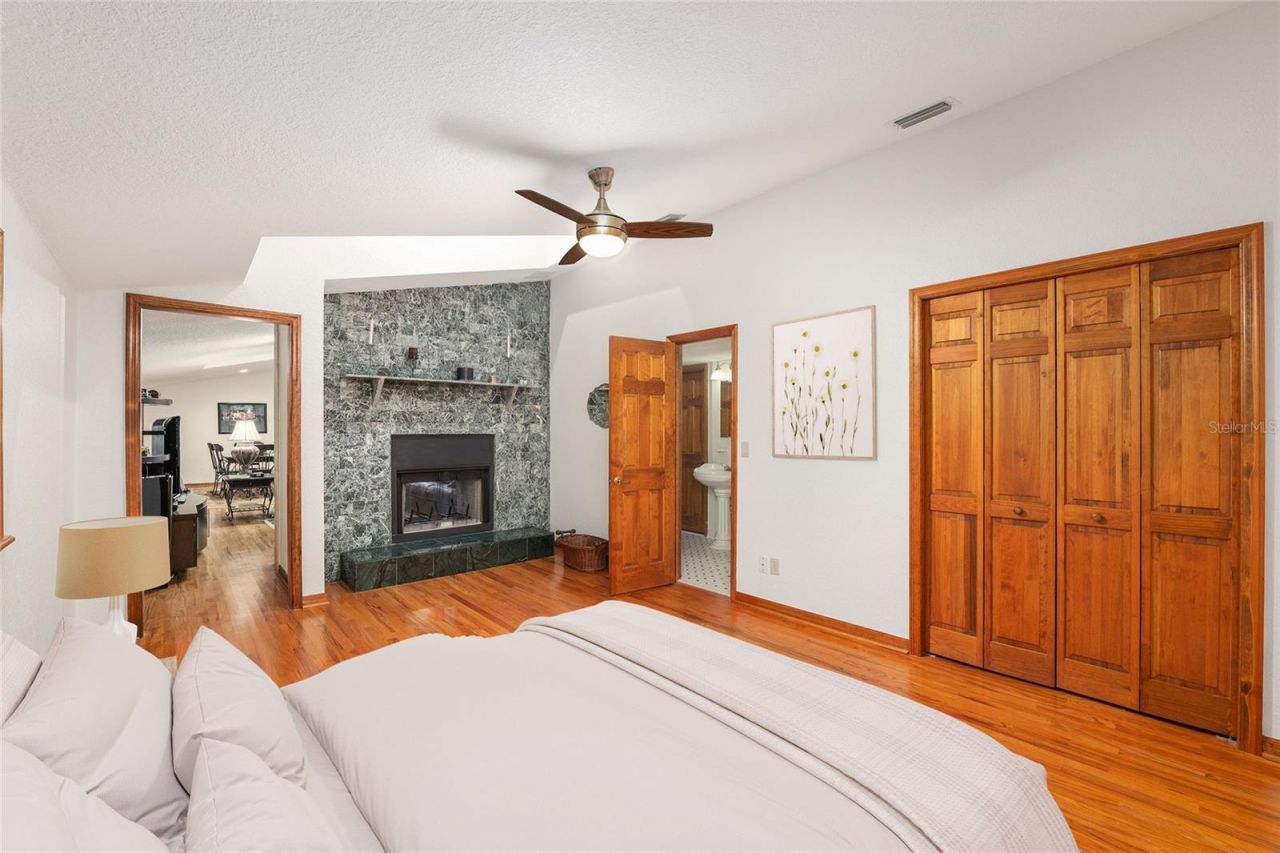 10745 SE Sunset Harbor Road, Summerfield, FL 34491 Photo