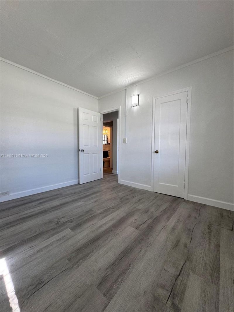 568 E 49th St, Hialeah, FL 33013 Photo